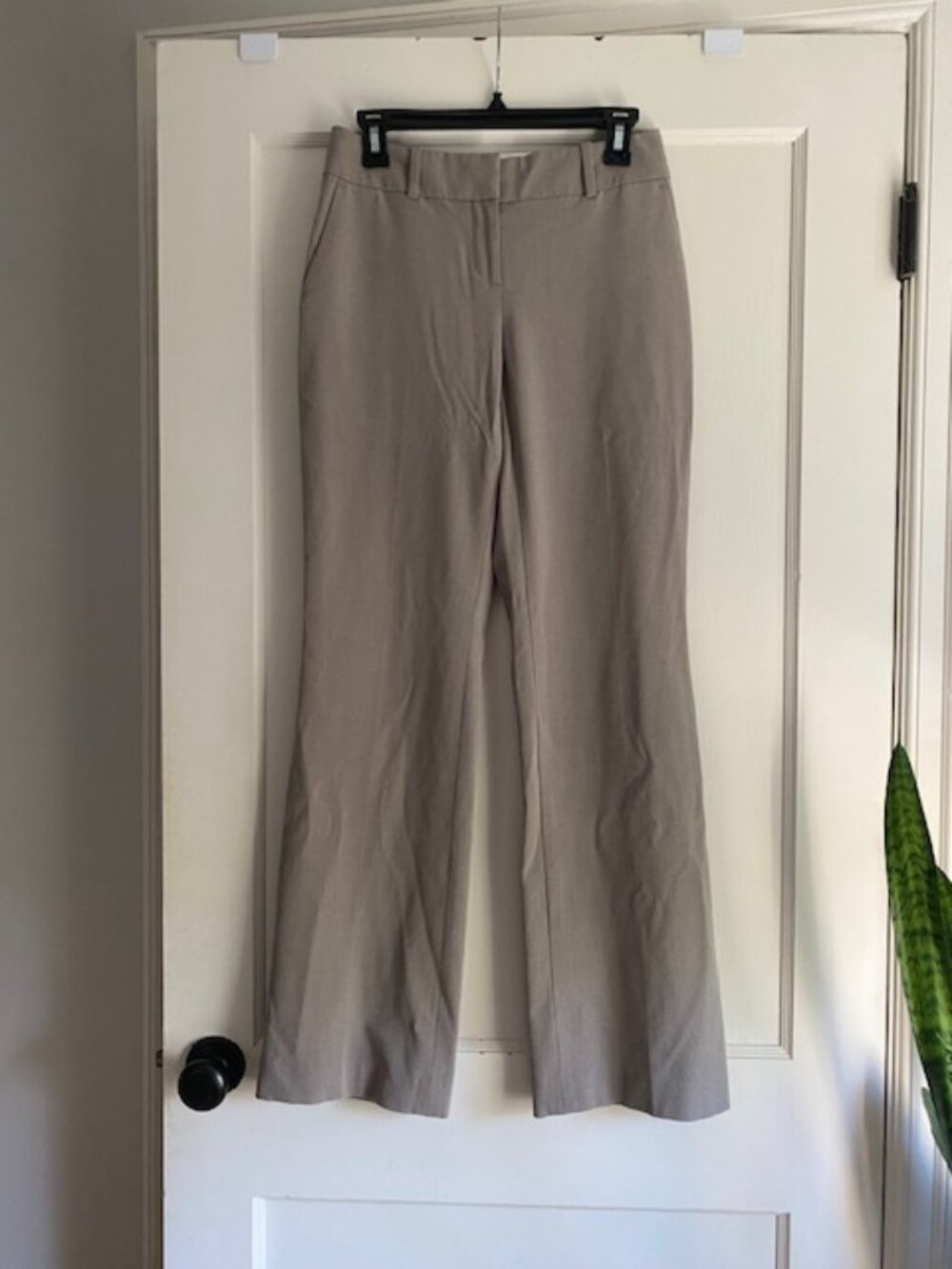 Ann Taylor Women's Beige Dress Pants - Size 0 / zero